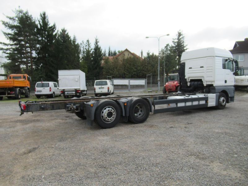 MAN TGX (2016) 26.400 manuál,retarder euro 6 - fotka 8 z 19