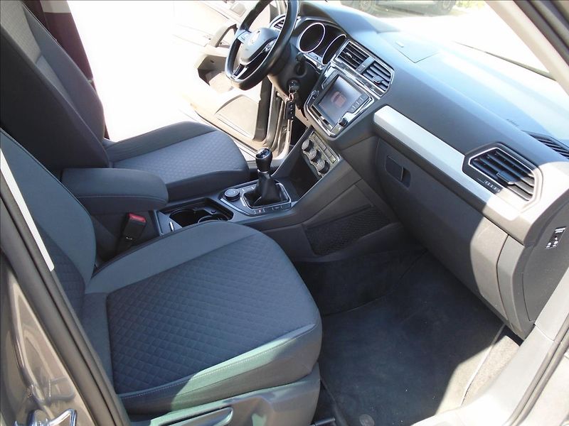 Volkswagen Tiguan 2,0   4X4 110KW - fotka 20 z 27