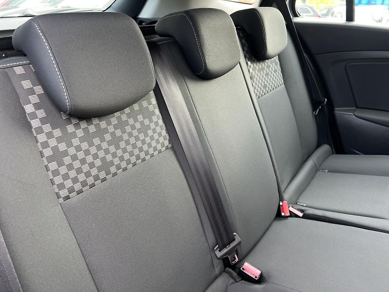 Renault Mégane 1.5DCi KLIMA TEMPOMAT odp.DPH - fotka 30 z 44