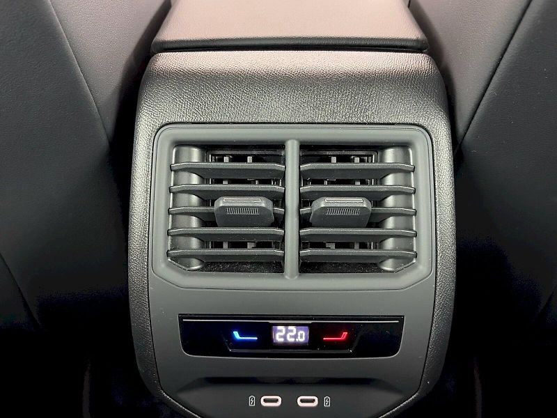 Cupra Leon (2024) VZ ST 2.0 TSI 221kW DSG - fotka 31 z 34