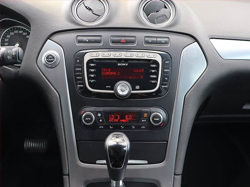 Ford Mondeo (2012) 2.0 TDCi, Automat, Tempomat - fotka 12 z 18