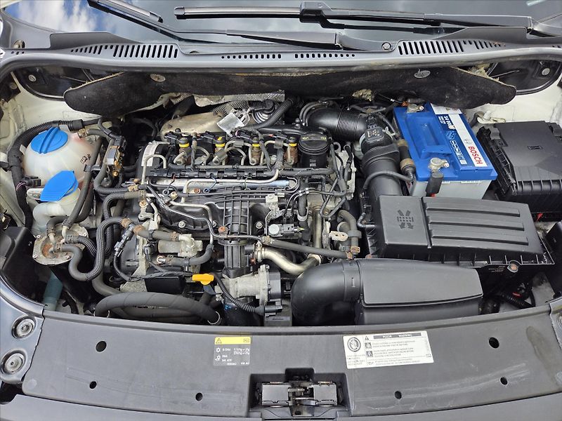 Volkswagen Caddy 1,6 TDi Trendline Tažné z. ČR - fotka 19 z 22