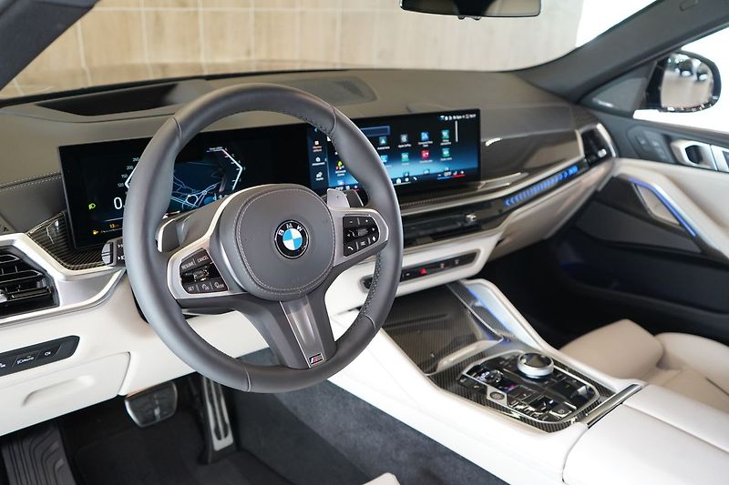 BMW X6 30d xDrive, Vzudch, Masáž - fotka 18 z 48