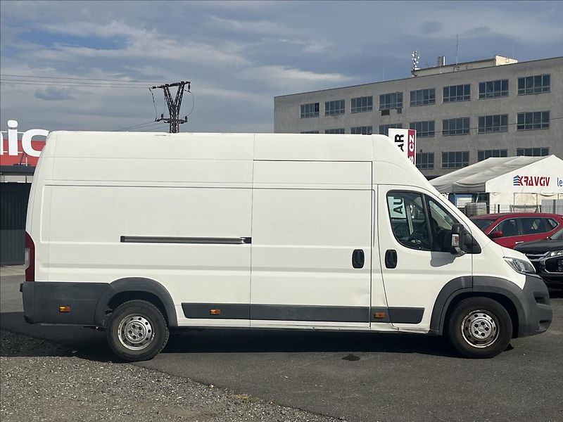Citroën Jumper 2,2 BlueHDi  L4H3 - fotka 4 z 19