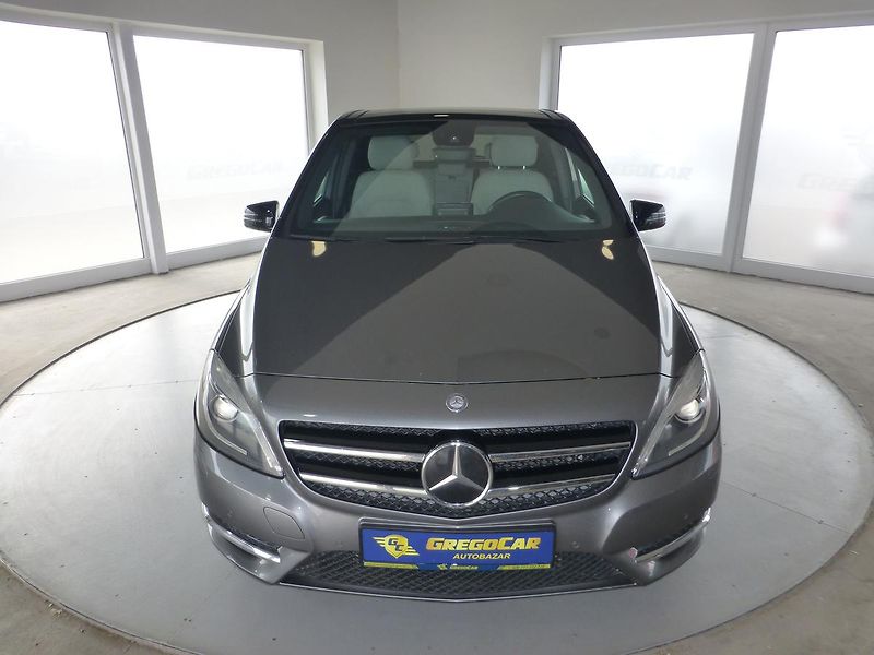 Mercedes-Benz Třídy B (2013) - fotka 2 z 29