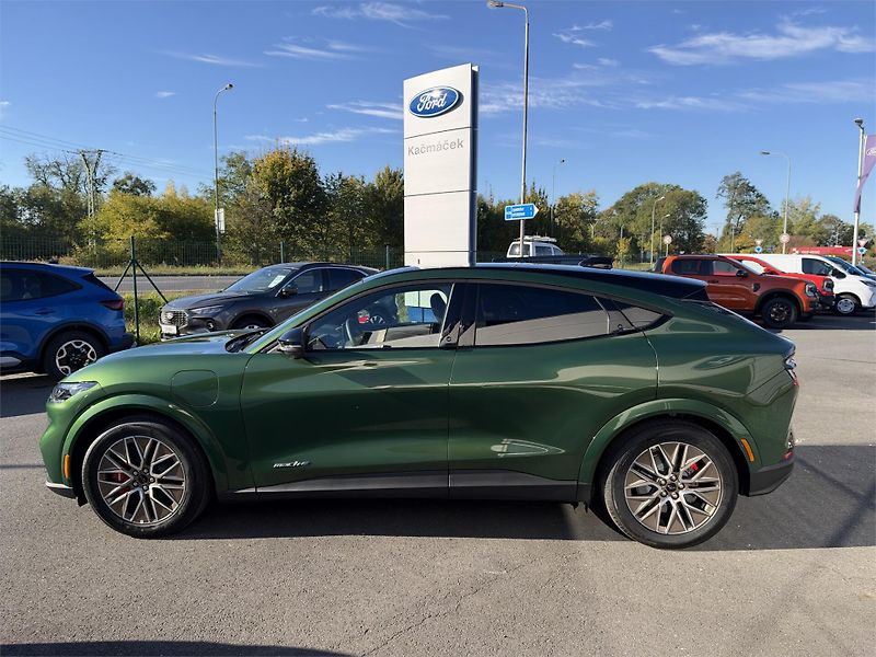 Ford Mustang Mach-E (2026) Premium, 5dveřová, 88 kWh PROD - fotka 6 z 21