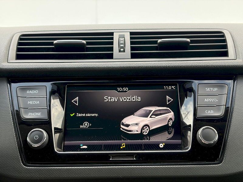 Škoda Fabia (2022) Combi 1.0 TSI / 70kW / BLACK T - fotka 25 z 30