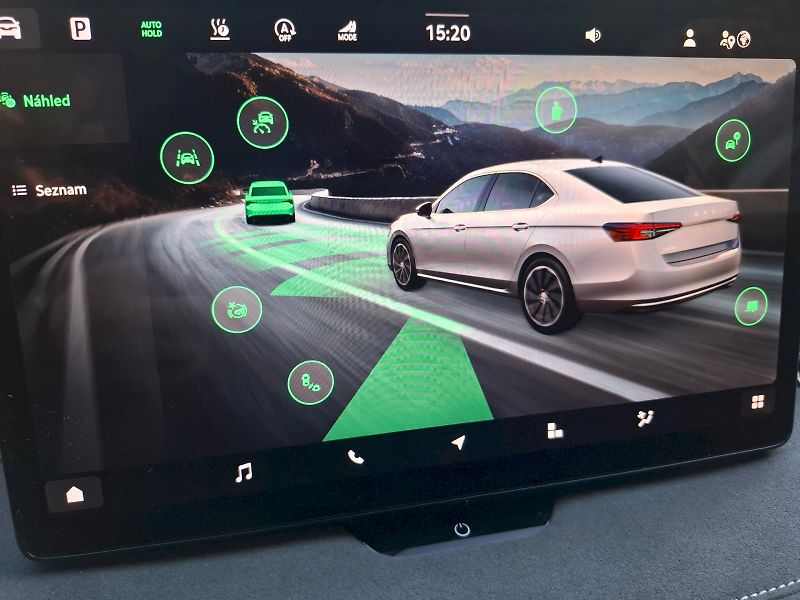 Škoda Superb (2026) SPORTLINE 150/2.0 TSI A7A - fotka 29 z 32