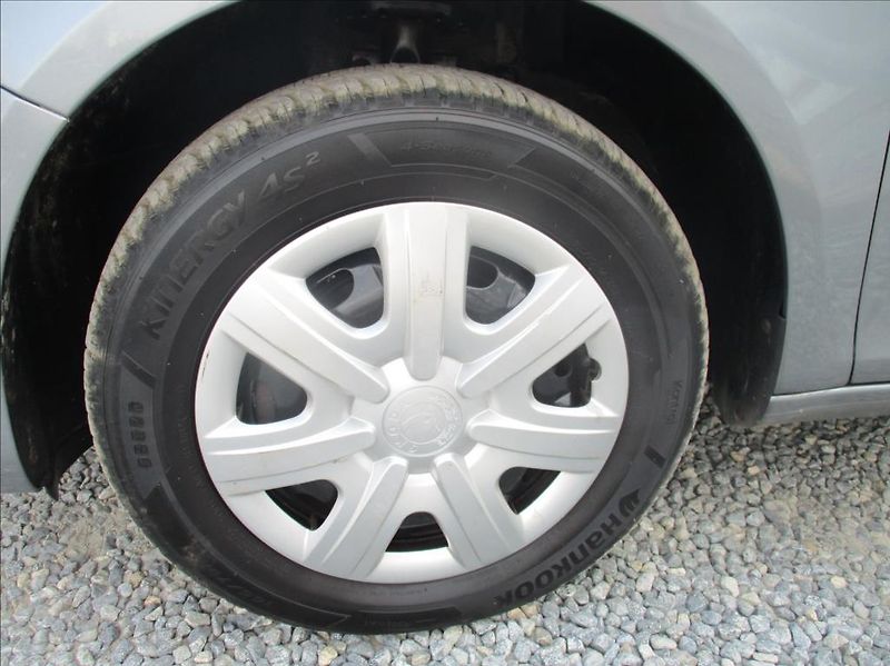 Škoda Fabia 1,2 TSI, klima, serv.kniha, - fotka 27 z 36