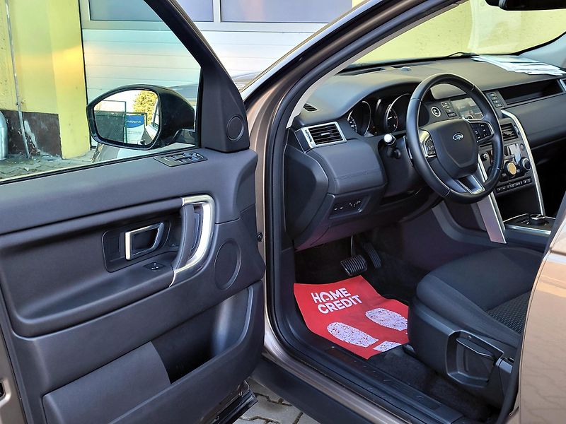 Land Rover Discovery Sport 2,0 TD4 4wd,DPH,SERVIS - fotka 25 z 48