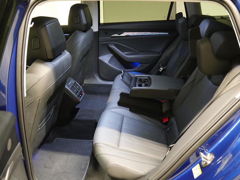Škoda Superb - fotka 25 z 25