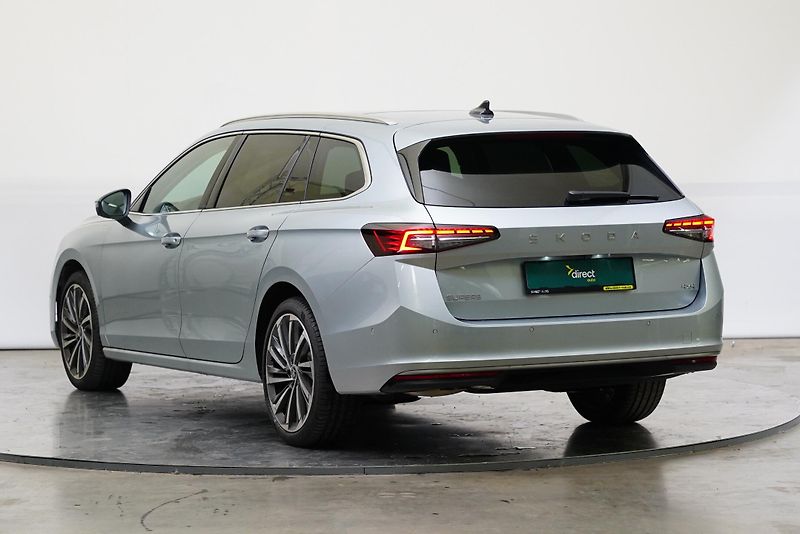 Škoda Superb - fotka 7 z 29