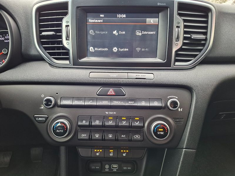 Kia Sportage (2016) 1.7CRDi 85kW -1.MAJITEL-KAMERA - fotka 15 z 41