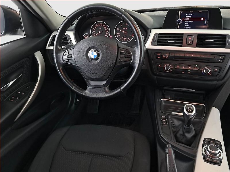 BMW Řada 3 (2013) 318 d, Serv.kniha, Tempomat - fotka 7 z 22