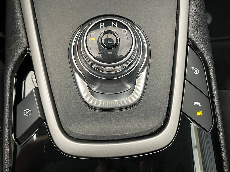 Ford S-MAX 2.5 Duratec HEV LED - fotka 25 z 64