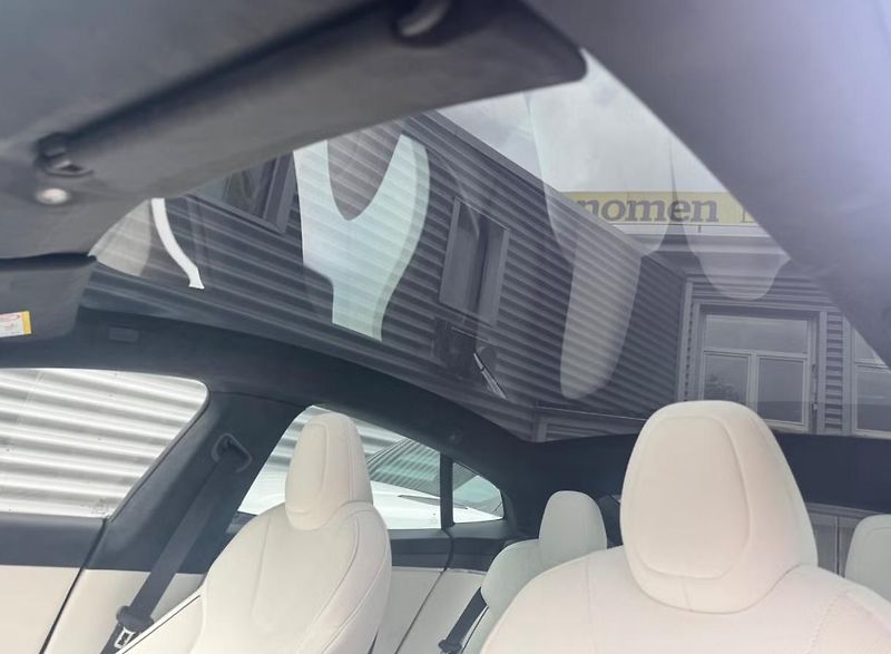 Tesla Model S Plaid AWD FSD Tažné Bílý in.  - fotka 18 z 28