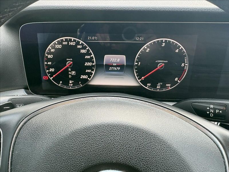 Mercedes-Benz Třídy E 2,0 220 d - fotka 11 z 28