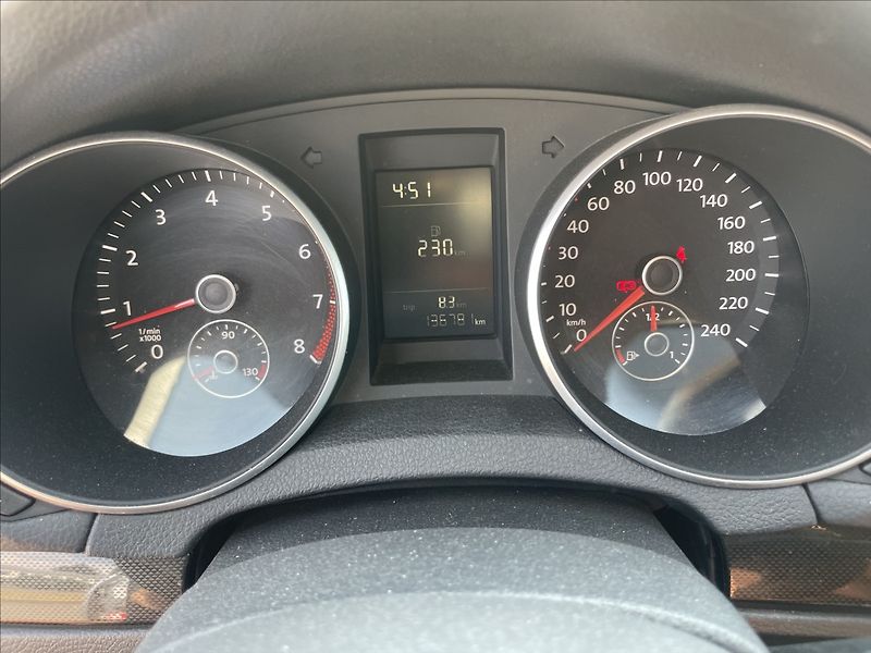Volkswagen Golf 1,4 TSi 90kw Variant po rozvod - fotka 20 z 38