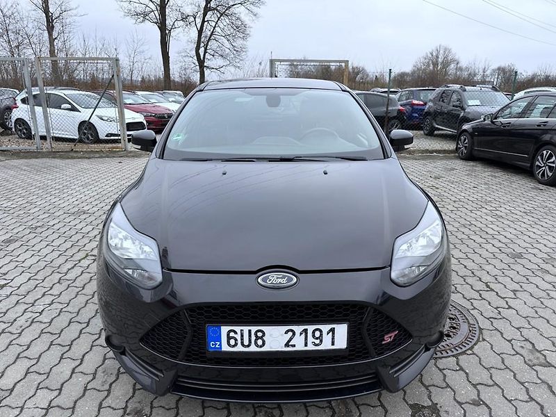 Ford Focus 2.0 ST 184 kW ČR odp. DPH - fotka 2 z 18