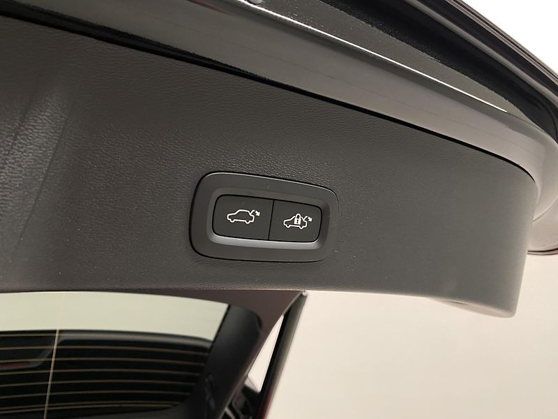 Volvo XC40 (2026) B3 AUT DARK ULTRA  - fotka 21 z 60