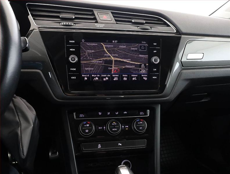 Volkswagen Touran (2018) 2.0 TDI, Automat, 7 míst - fotka 10 z 19