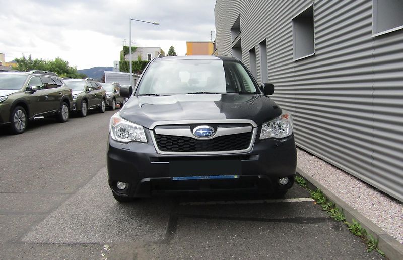 Subaru Forester (2014) 2,0D  6MT 1.maj.ČR plný servis - fotka 19 z 35