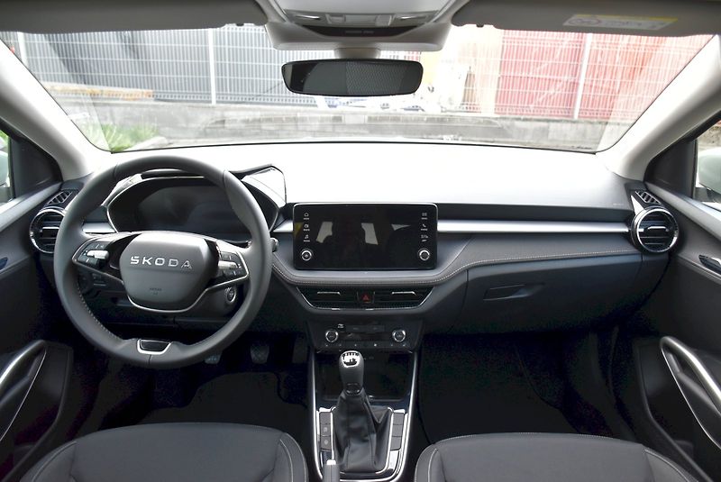 Škoda Fabia (2026) Top Selection 1,0 TSI 70 kW 5- - fotka 5 z 35