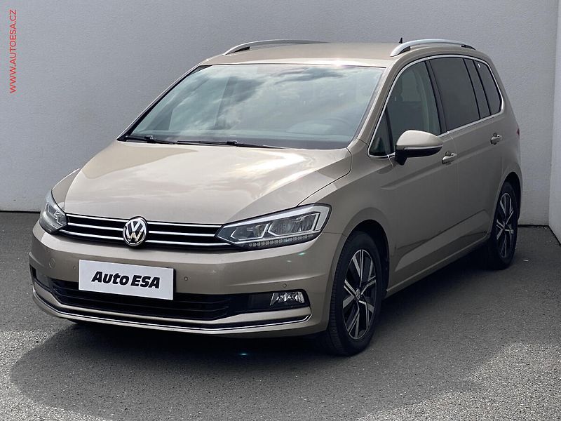 Volkswagen Touran (2020) 2.0TDi, 2.maj,ČR, DSG, navi - fotka 3 z 19
