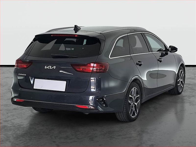 Kia Ceed (2023) Top 1.5 T-GDI, ČR,1.maj - fotka 5 z 17