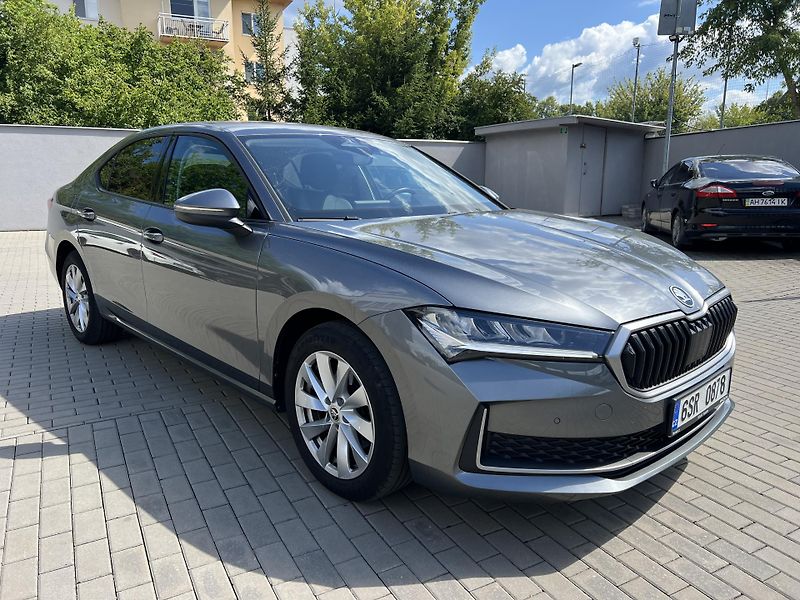 Škoda Superb 2.0 TDi Selection ČR - fotka 2 z 20