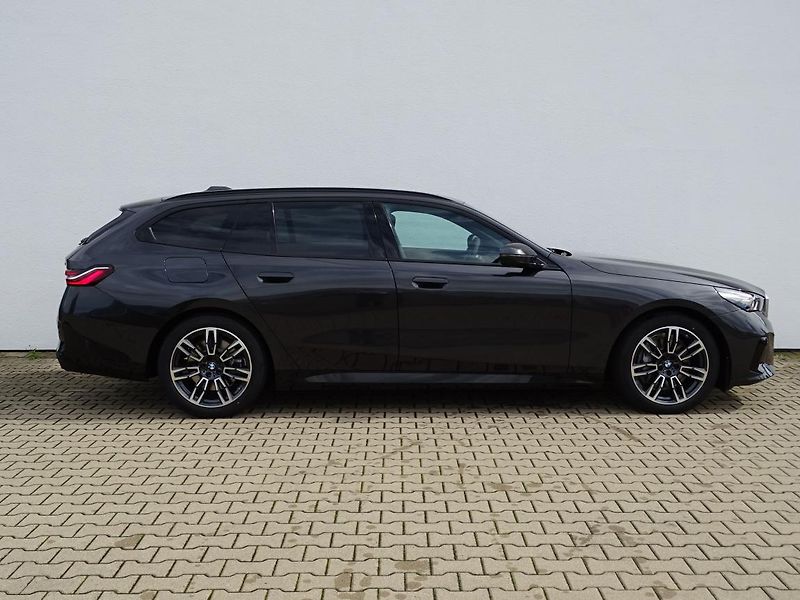 BMW Řada 5 540d xDrive Touring - fotka 5 z 6