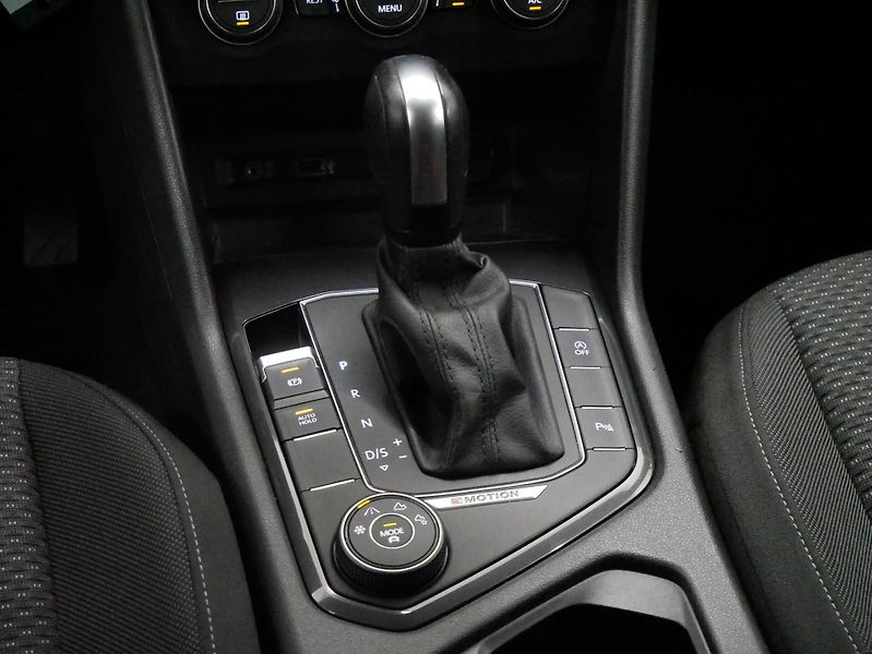 Volkswagen Tiguan Allspace - fotka 25 z 35