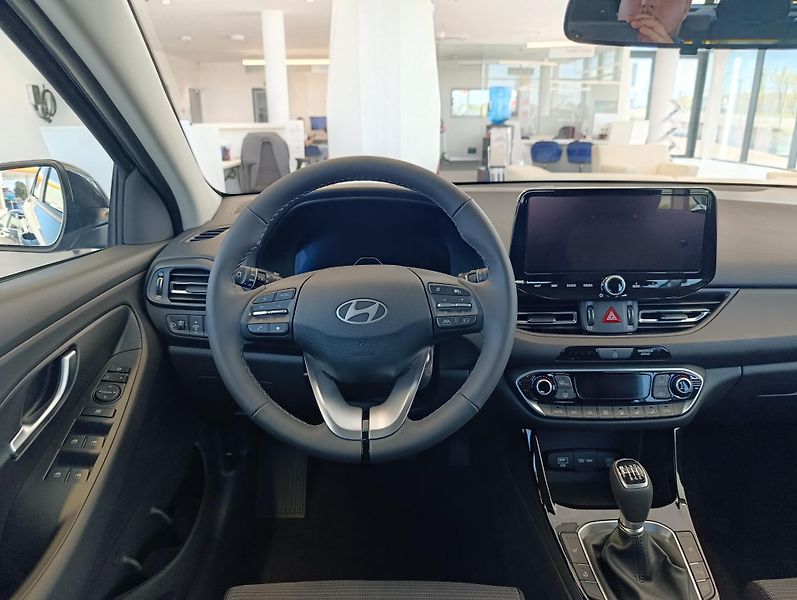 Hyundai i30 (2026) WG 1,0 T-GDI MT GO CZECH   - fotka 7 z 10