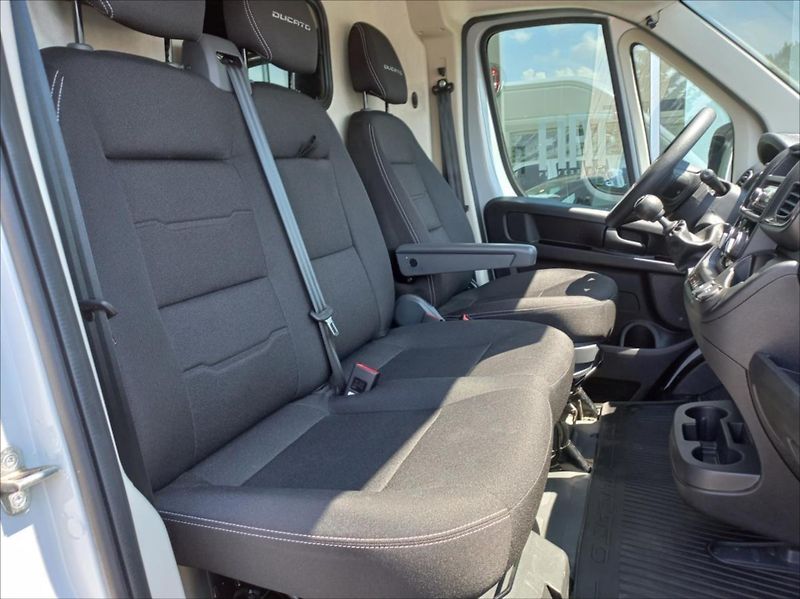 Fiat Ducato 2,2 MTJ 120k  Light L3H2 33 - fotka 9 z 15