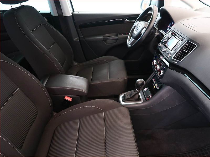 Seat Alhambra (2015) 2.0 TDI, Automat, 7 míst - fotka 9 z 19