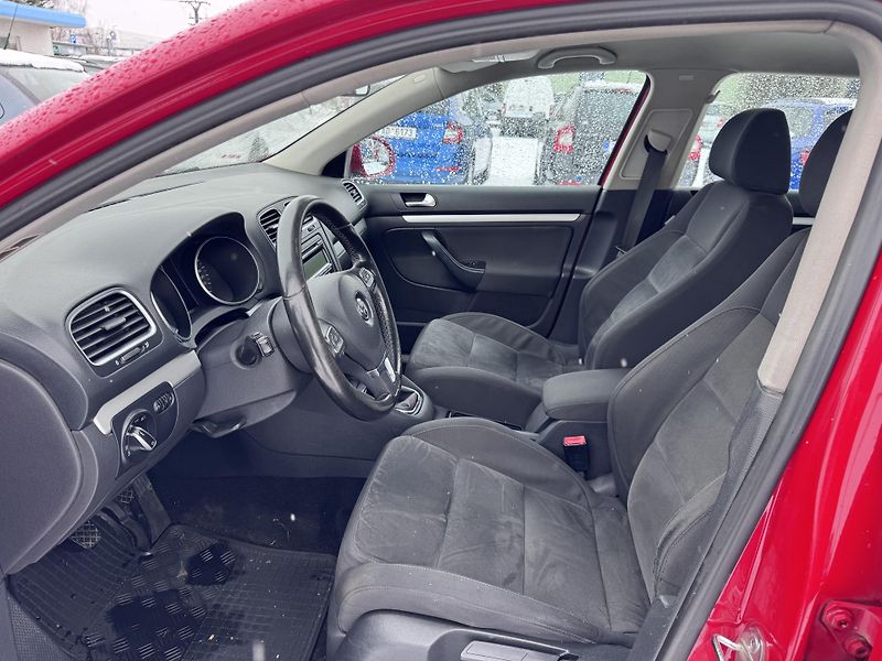 Volkswagen Golf Variant VI, 2010,2.0 TDI 103 kW - fotka 9 z 18