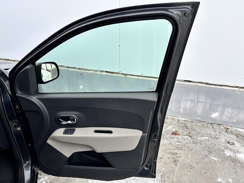 Dacia Lodgy (2012) 1.6i 61kW Tažné zařízení! - fotka 13 z 28