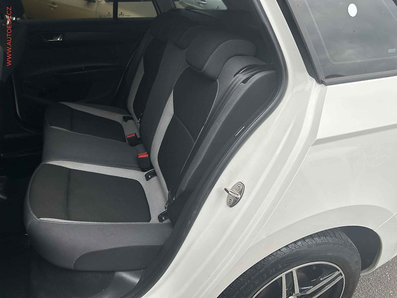 Škoda Fabia (2015) 1.4 TDi, ČR, AC, temp - fotka 10 z 15