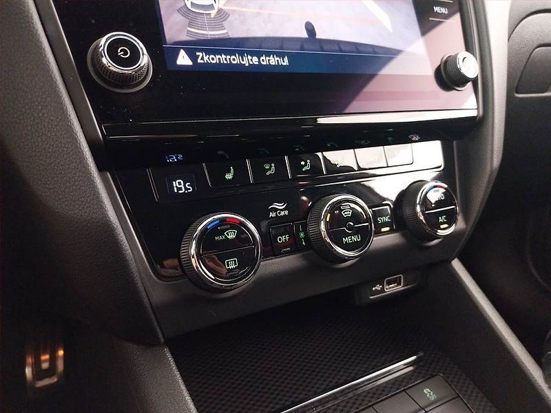 Škoda Octavia (2019) 2.0 TDI, 4X4, Automat - fotka 19 z 24