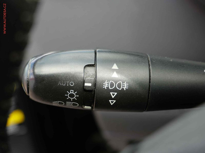 Peugeot 5008 (2010) 2.0 HDi 7míst, ČR, Panor. TZ - fotka 14 z 19