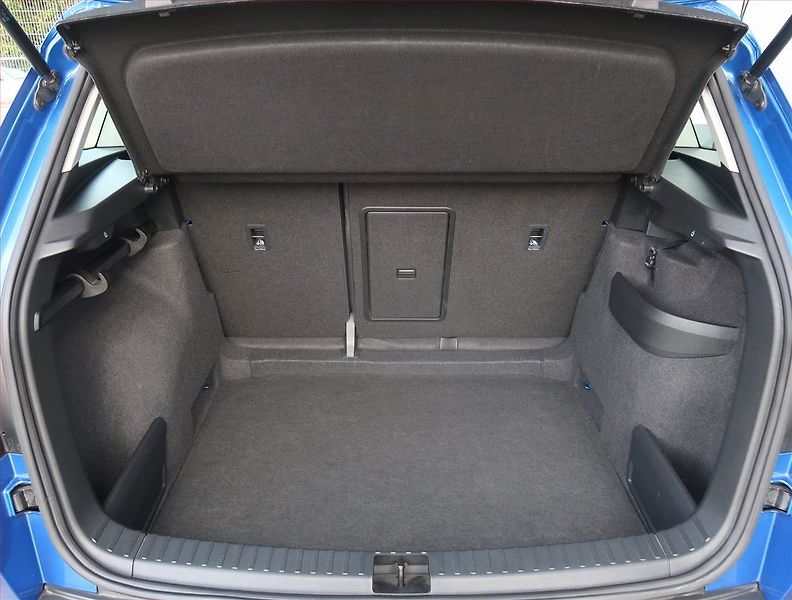 Škoda Karoq (2020) 1.6 TDI - fotka 13 z 22