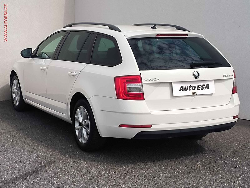 Škoda Octavia (2019) 1.6 TDi, Ambition, DSG - fotka 6 z 23