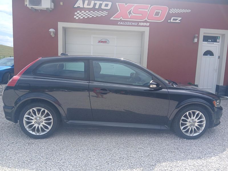 Volvo C30 2.0D DIGI AC - fotka 2 z 32