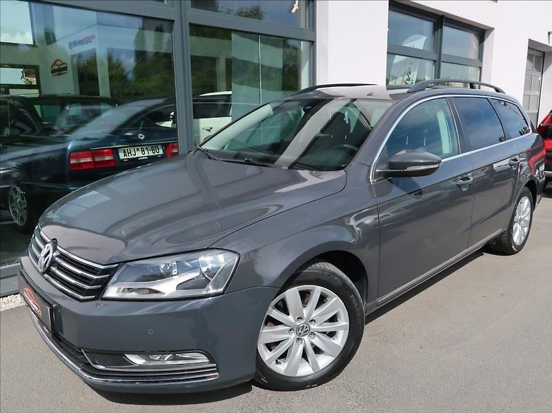 Volkswagen Passat 2,0 TDi,103kW,Aut.klima,navi - fotografie inzerátu