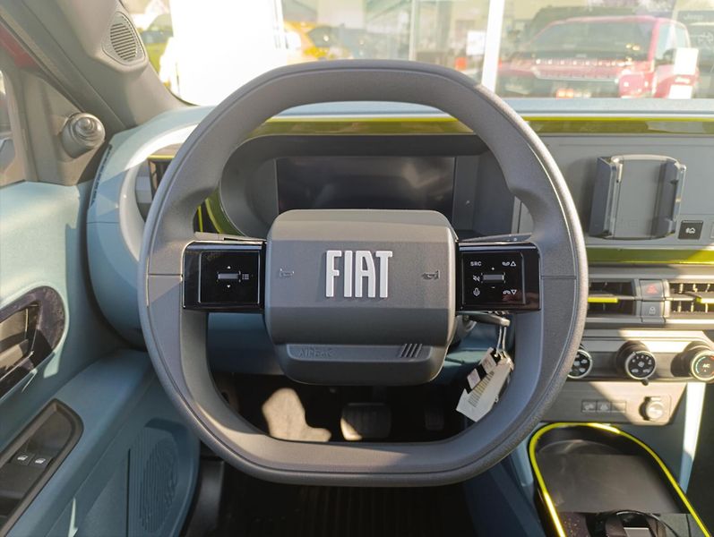 Fiat Grande Panda (2025) 1,2   Turbo Hybrid 110k eDCT - fotka 13 z 15