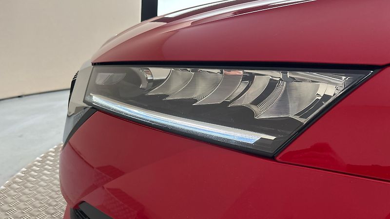 Škoda Octavia 2.0 TDI Ambition - fotka 18 z 24