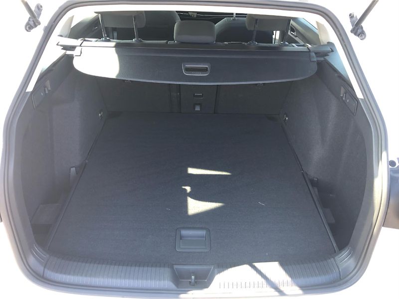 Volkswagen Golf Variant 1.5 TSi STYLE - fotka 13 z 29