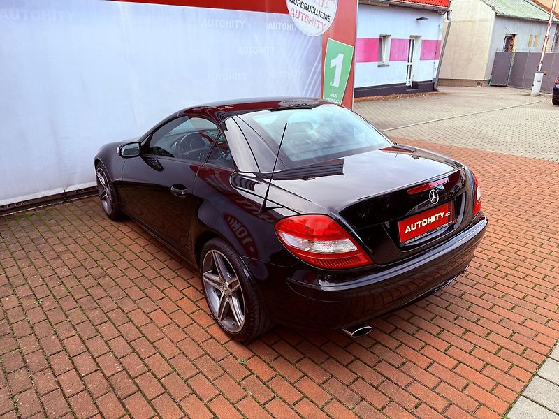 Mercedes-Benz SLK 350 Manuál, 80 tkm, Serviska - fotka 11 z 34