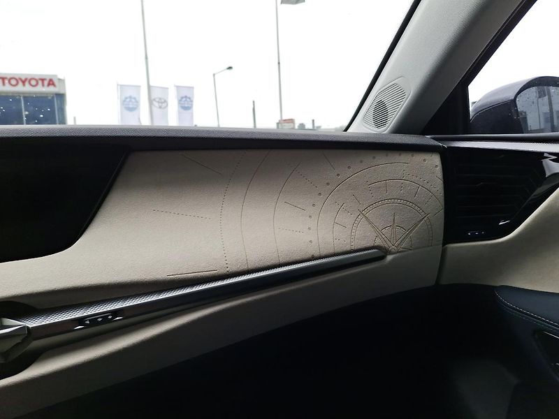DS Automobiles DS N°4 (2026) N°4 JULES VERNE HYBRID 145 - fotka 7 z 26