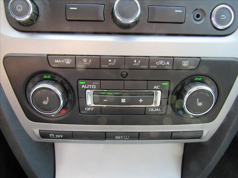 Škoda Octavia 1,6 TDi 77kW Combi - fotka 18 z 27
